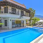 Villa Lady Detached With Sea View