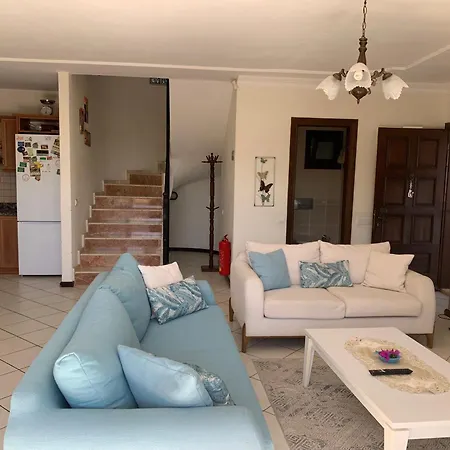 Villa Lady Detached With Sea View *