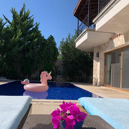 Lady Detached With Sea View *