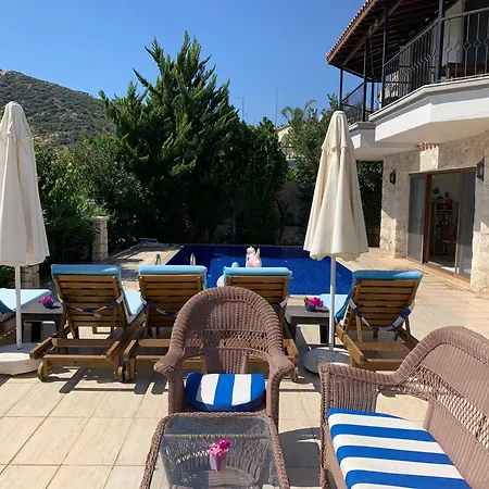 Lady Detached With Sea View *