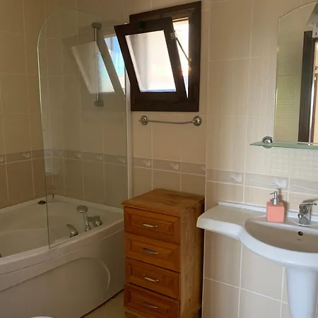 Villa Lady Detached With Sea View *