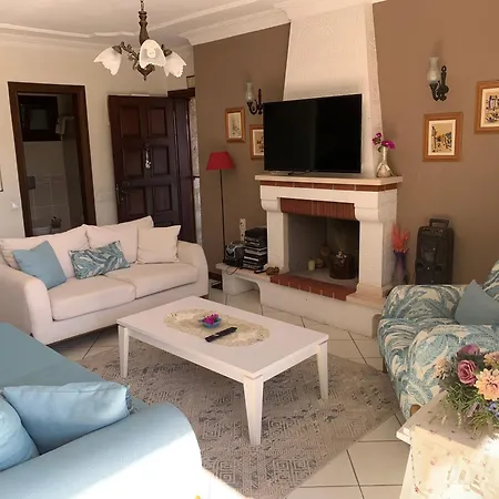 Lady Detached With Sea View Villa *